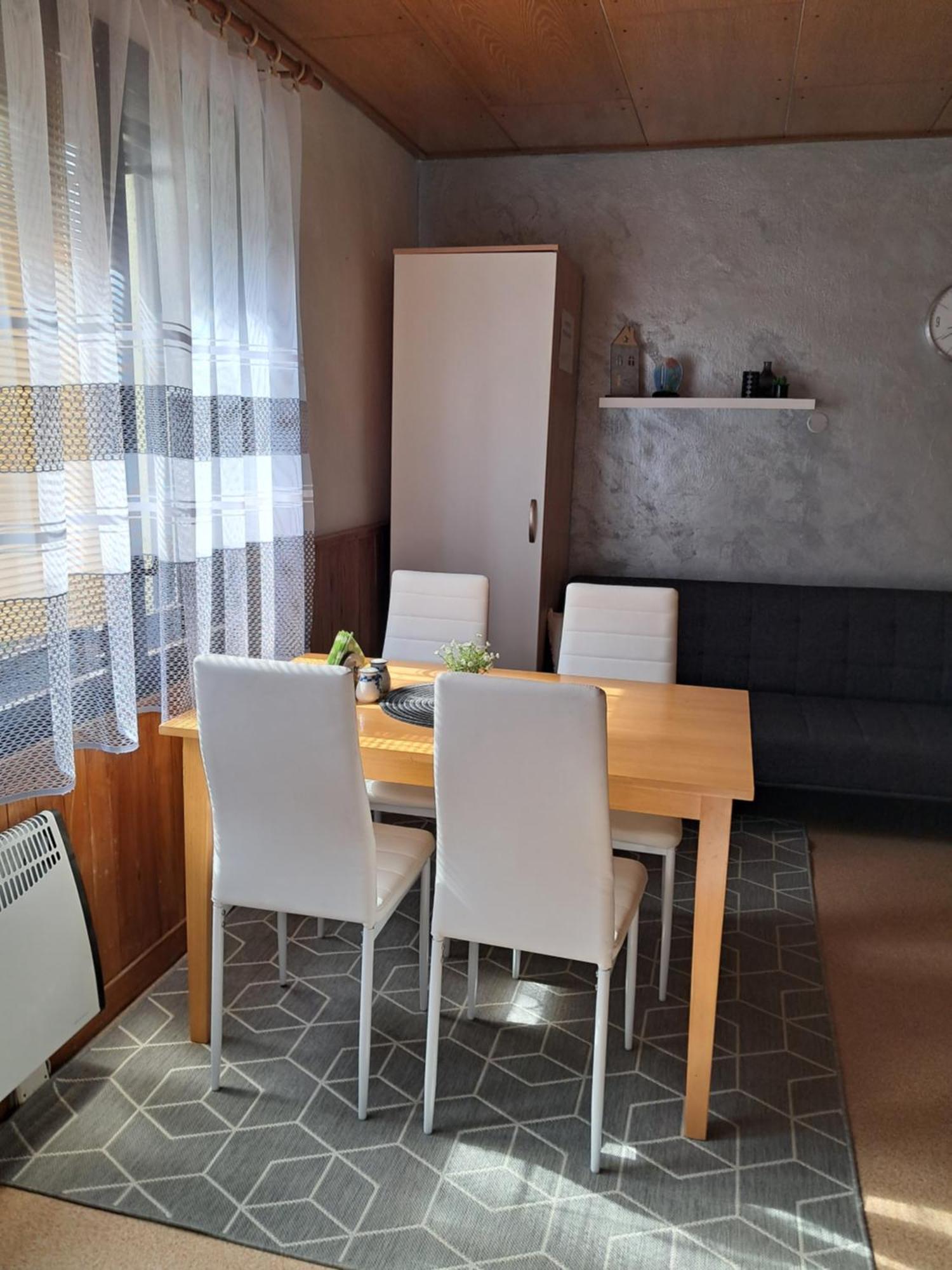 Ubytovani Nad Sklipkem Valtice Buitenkant foto